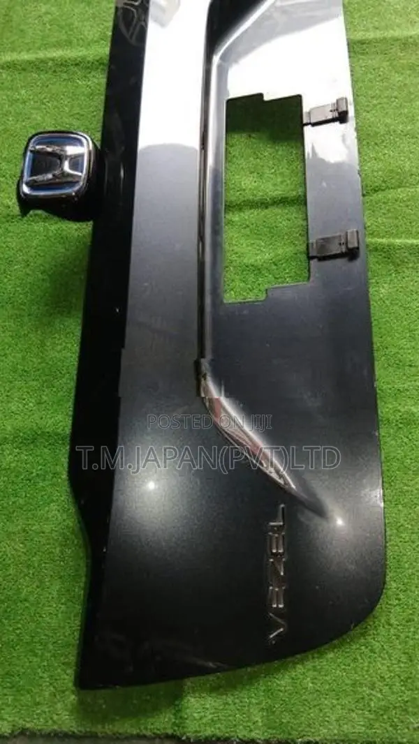 Honda Vezel RU5 Dicky Garnish