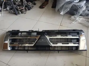 Mitsubishi Montero V98 Grille