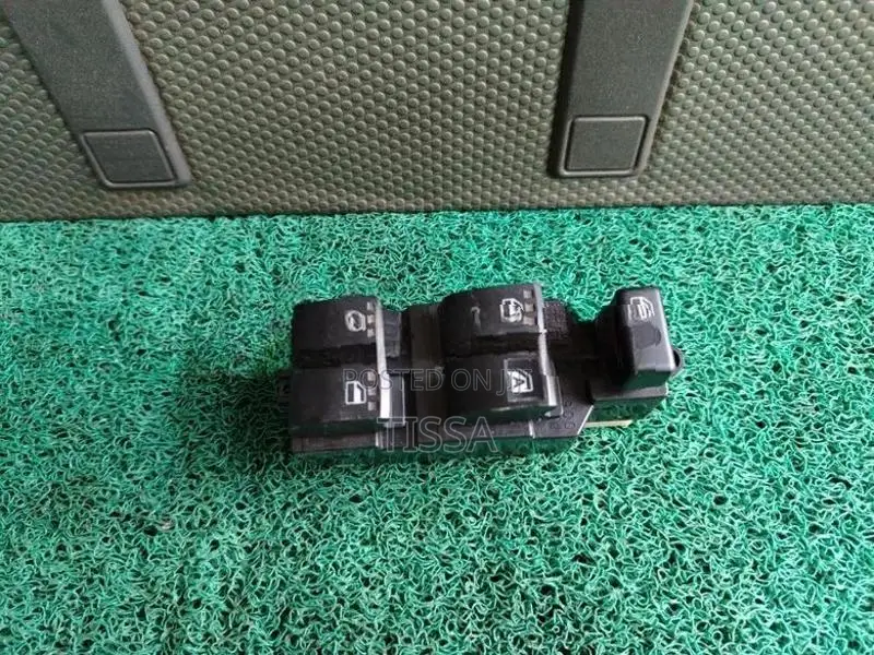 Toyota Passo KGC10 Door Master Switch