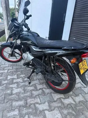 Bajaj Platina 100 2021