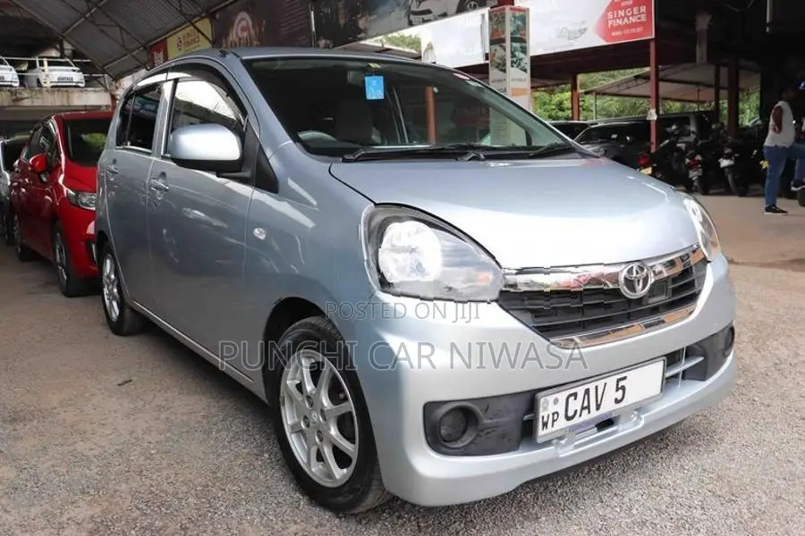 Toyota Pixis 2015