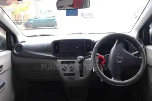 Toyota Pixis 2015