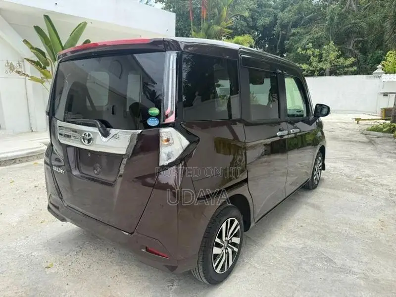 Toyota Roomy Custom G 2025
