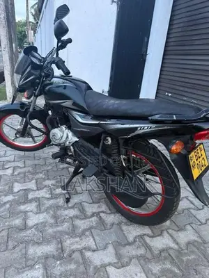 Bajaj Platina 100 2021