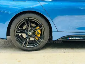 BMW 318i M Sport Estoril Blue 2018