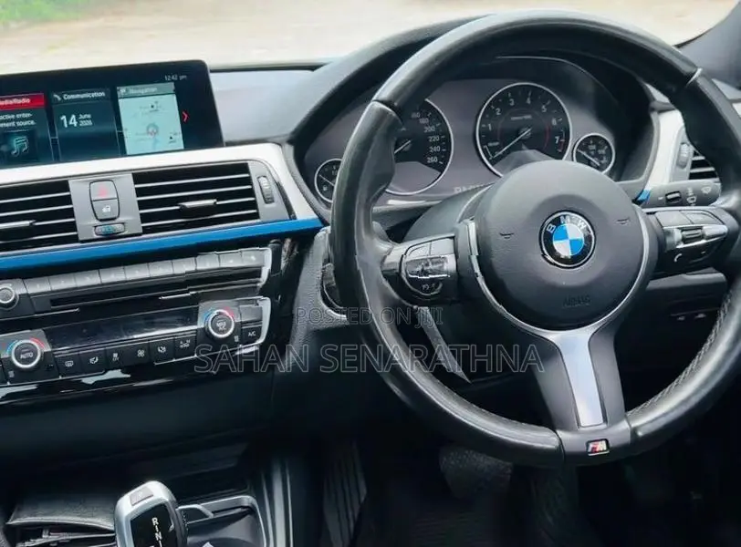 BMW 318i M Sport Estoril Blue 2018
