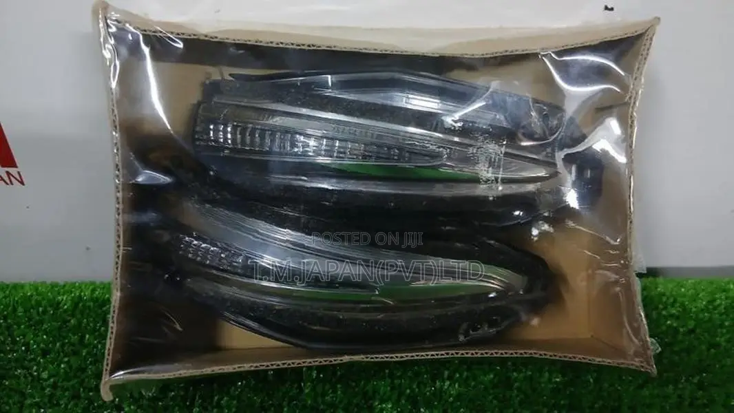 Toyota Voxy Harrier XU60 ZWR 80 Side Mirror Winker Light