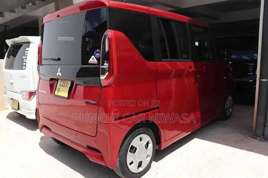Mitsubishi eK Space 2025