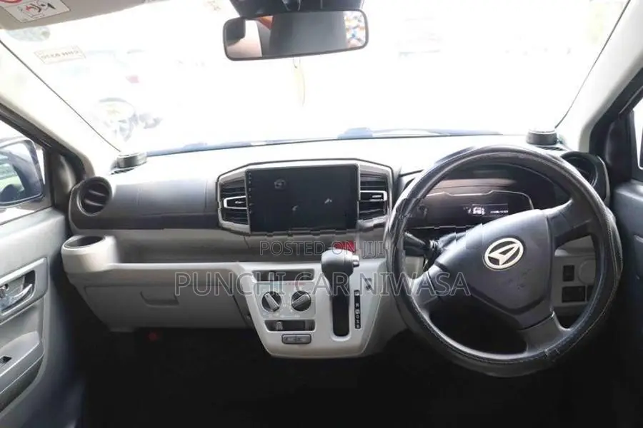 Daihatsu Mira 2017