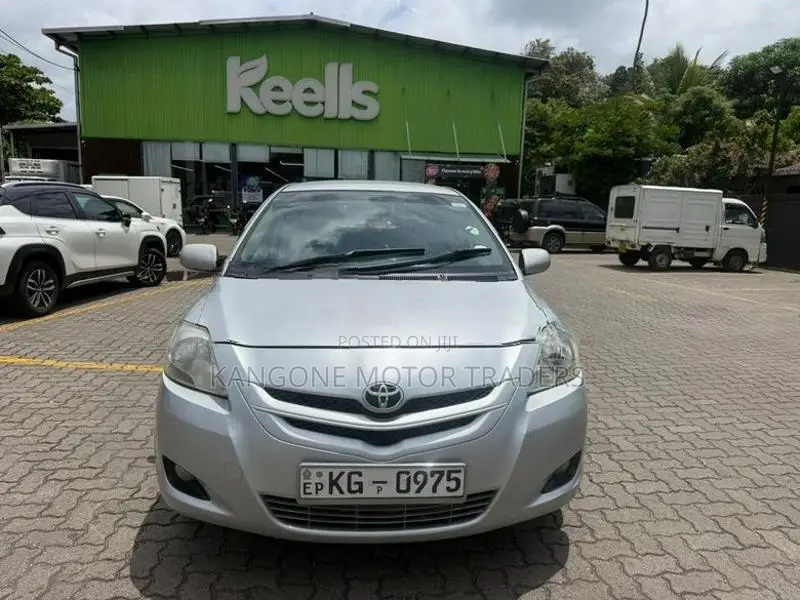 Toyota Yaris KCP 92 2011