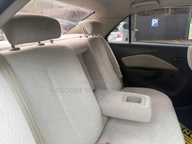 Toyota Yaris KCP 92 2011