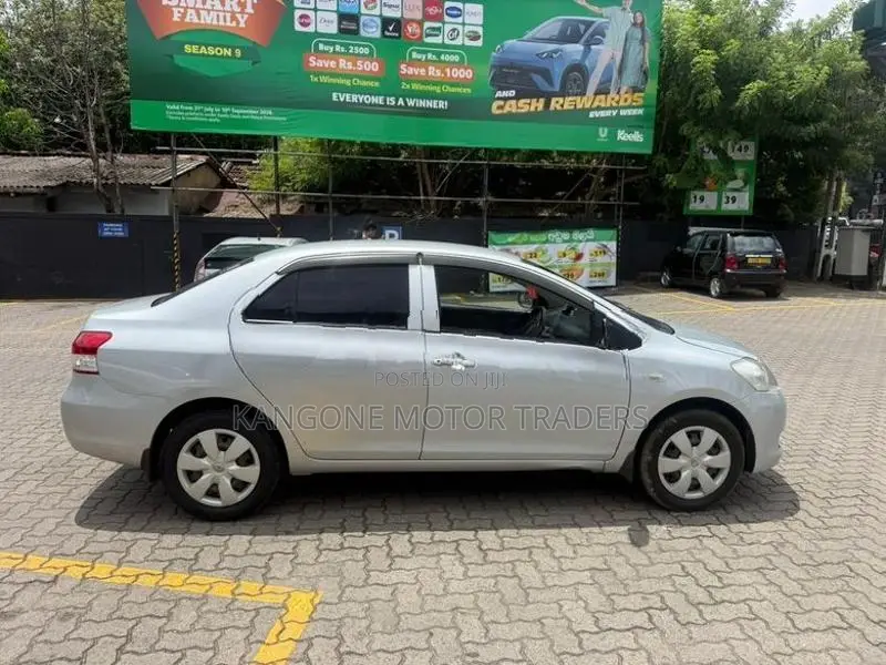 Toyota Yaris KCP 92 2011