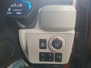 Daihatsu Mira 2025