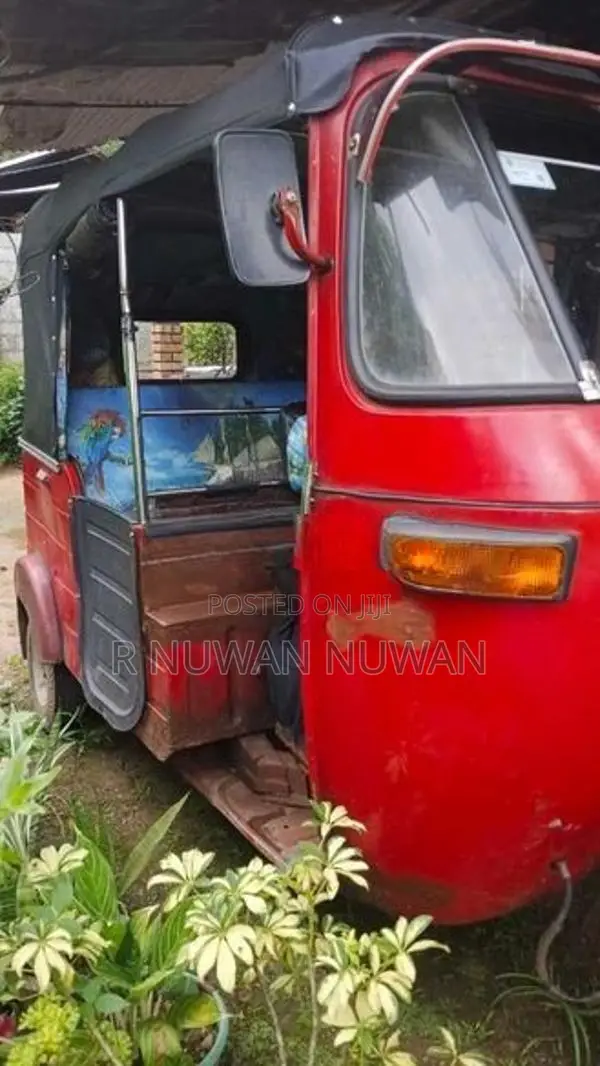 Bajaj RE 2008