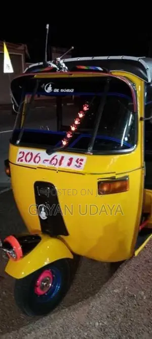 Bajaj RE 1999