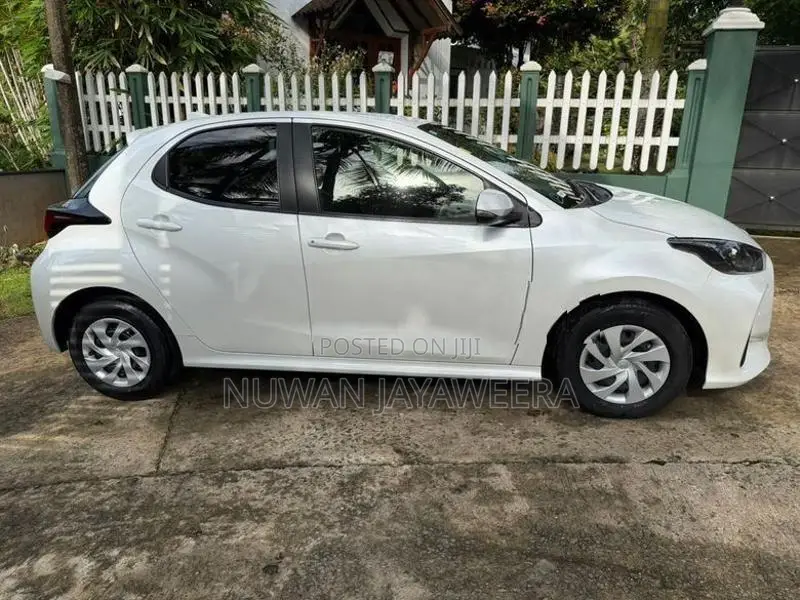 Toyota Yaris X 2023