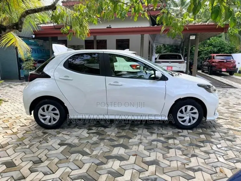 Toyota Yaris X 2023