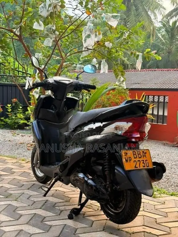 Yamaha Ray 2015