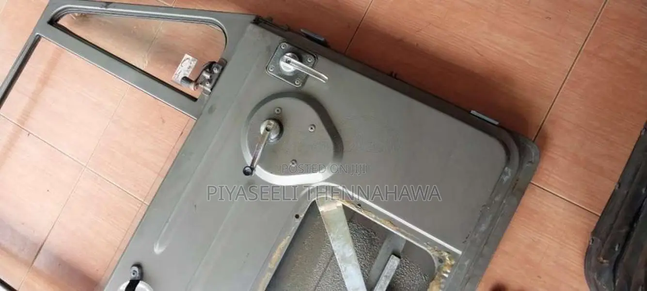 Mitsubishi 4dr5 j24/j44 Jeep Recondition front door set for All