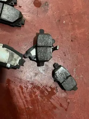 Prius front break pad for Car