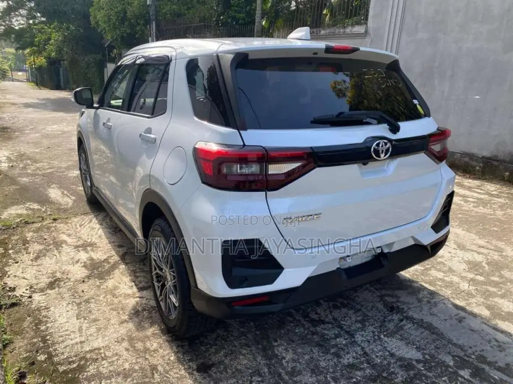 Toyota Raize G BSM 4WAY Un Reg 2023 SUV Unregistered (Recondition)