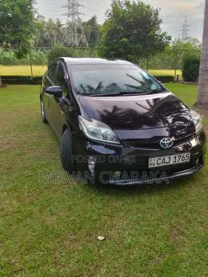 Toyota Prius 2014 Car (Used)