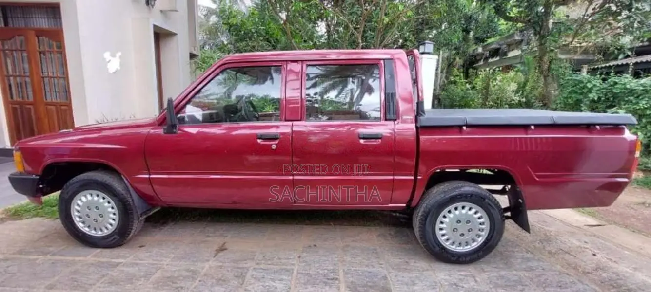 Toyota Hilux 1984 Pickup (Used)
