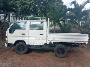 Toyota Dyna 1991 Crew Cab (Used)