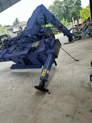 Isuzu Boom 2010 Heavy-Duty (Used)