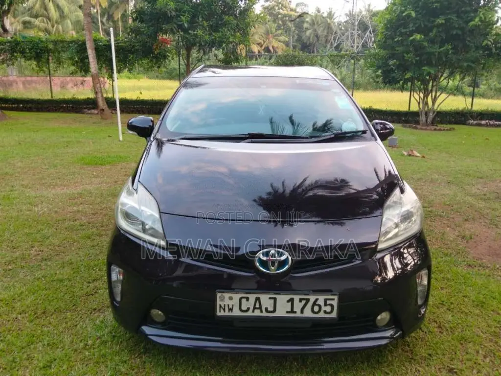 Toyota Prius 2014 Car (Used)
