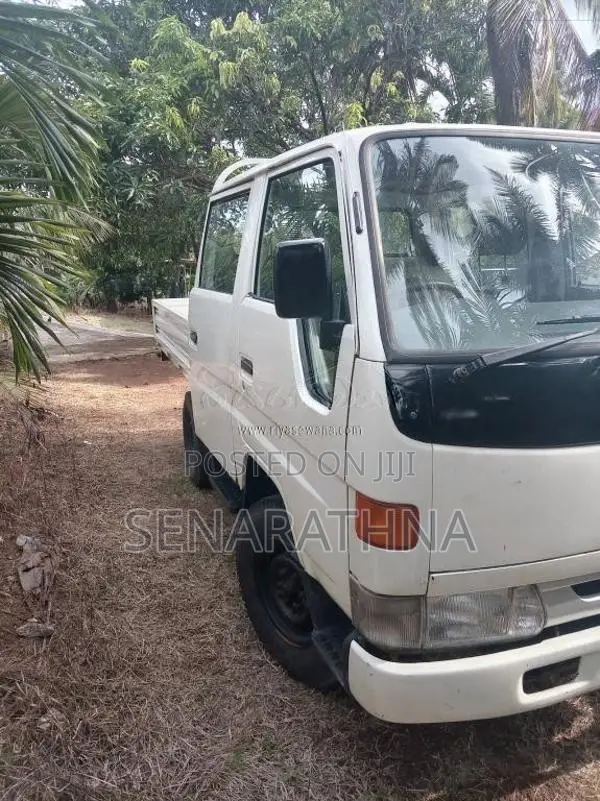 Toyota Dyna 1991 Crew Cab (Used)