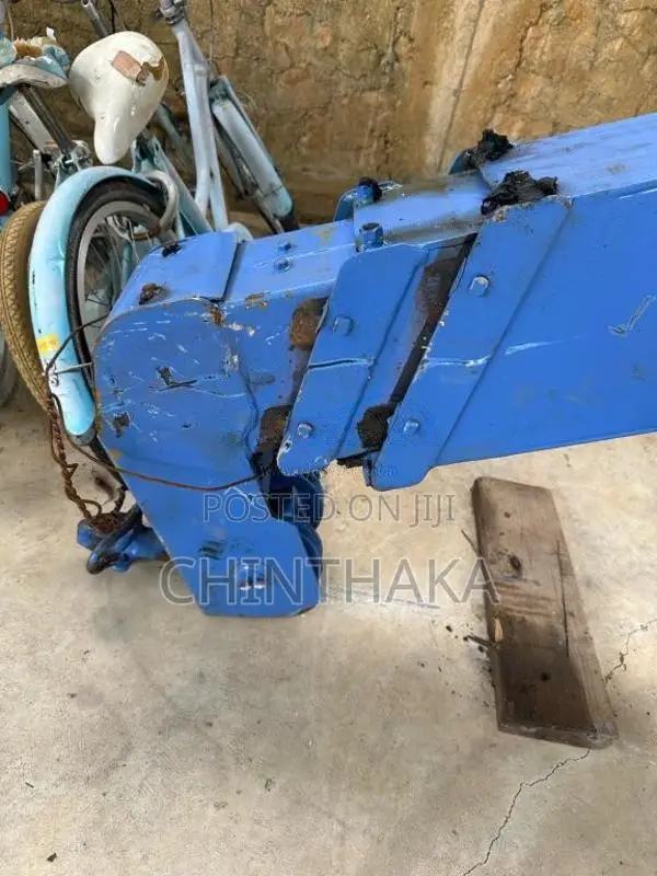 Isuzu Boom 2010 Heavy-Duty (Used)