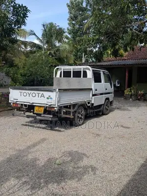 Toyota Dyna 1996 Crew Cab (Used)