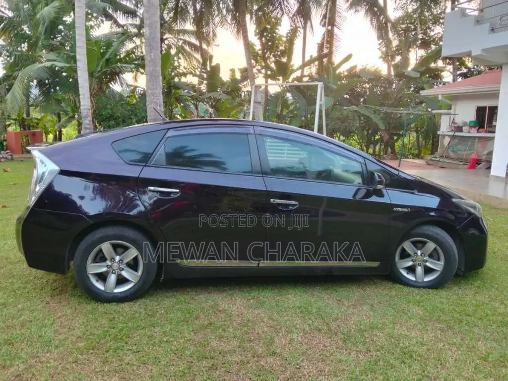 Toyota Prius 2014 Car (Used)