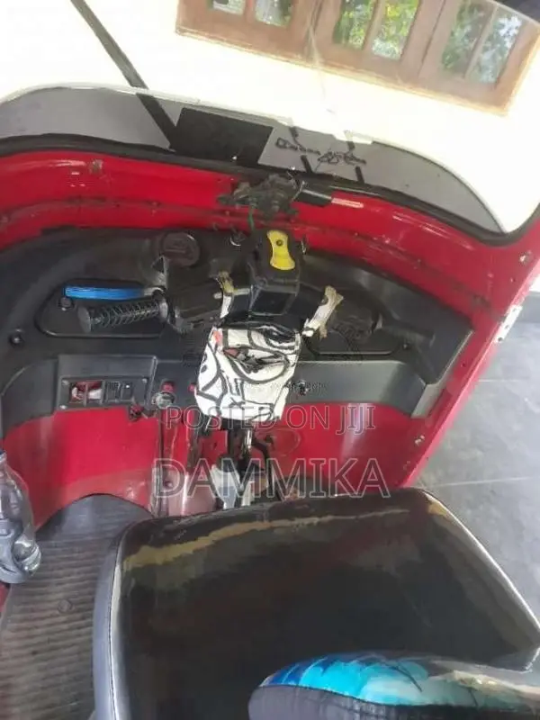 Bajaj RE 4 Stroke 2011 Three Wheel (Used)