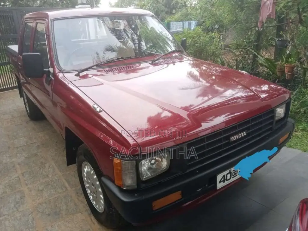 Toyota Hilux 1984 Pickup (Used)