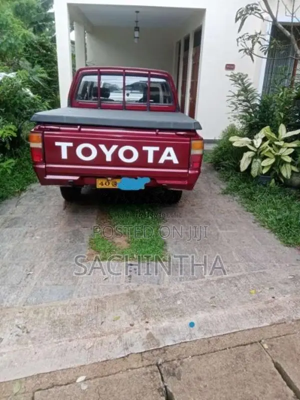 Toyota Hilux 1984 Pickup (Used)