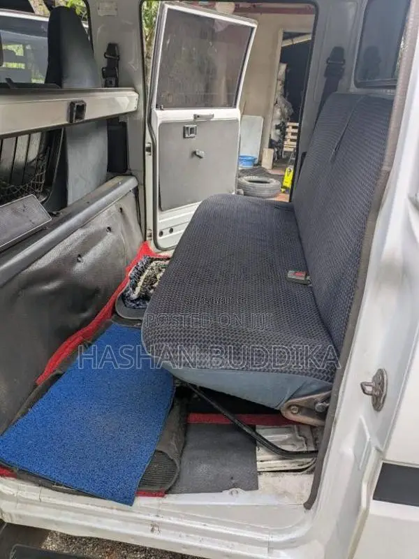 Toyota Dyna 1996 Crew Cab (Used)