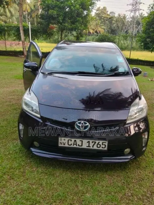 Toyota Prius 2014 Car (Used)