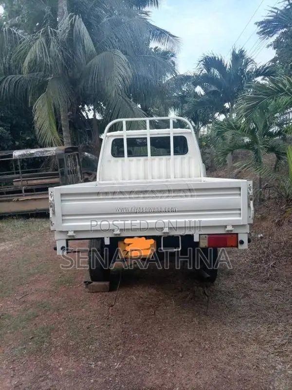 Toyota Dyna 1991 Crew Cab (Used)
