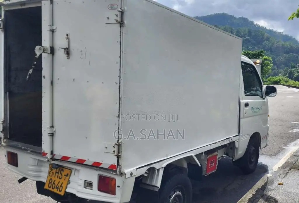 Daihatsu HijET 2004 Heavy-Duty (Used)