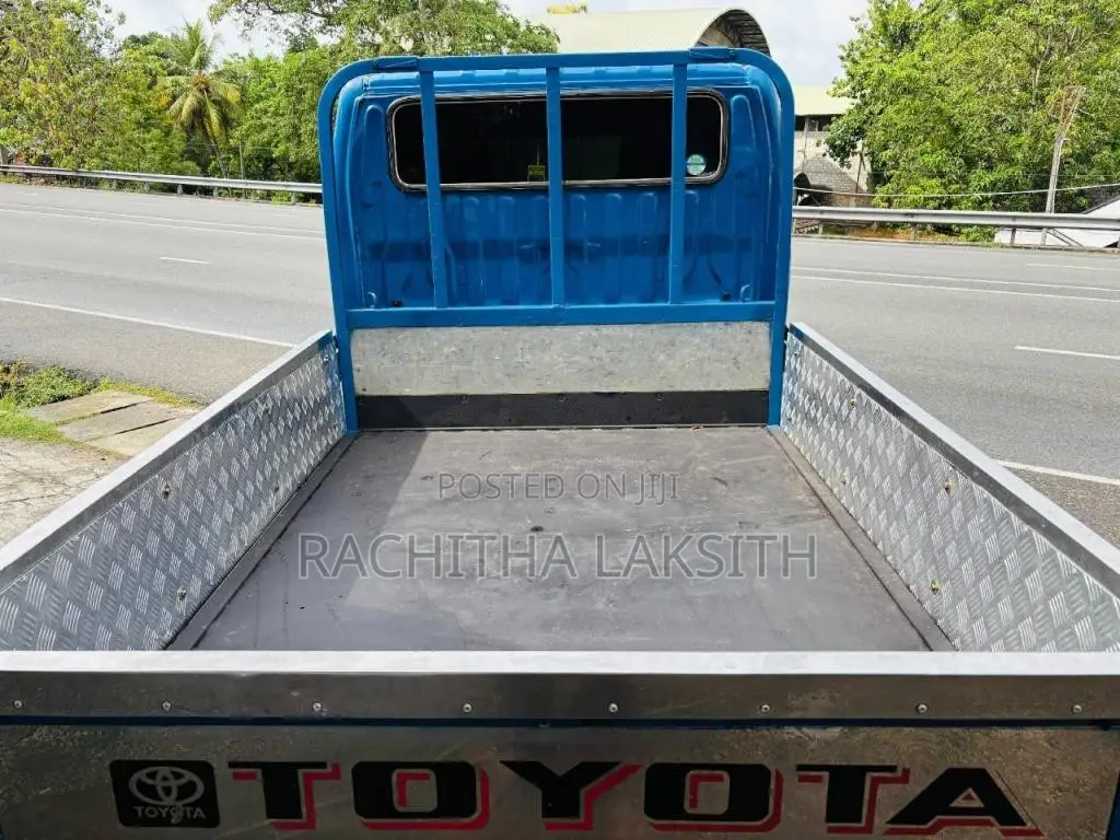 Toyota CrewCab 2006 Crew Cab (Used)