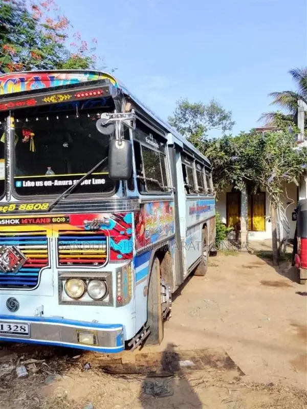 Ashok-Leyland Viking 1995 Bus (Used)