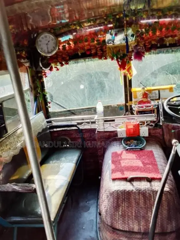 Ashok-Leyland Viking 1995 Bus (Used)