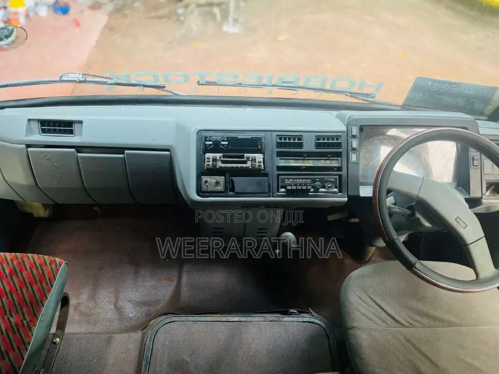 Mitsubishi Baby Rosa 1990 Bus (Used)