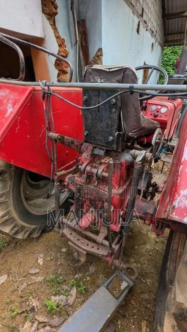 Kubota Kubota 2010 Tractor (Used)