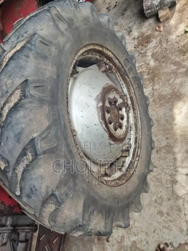 Massey-Ferguson 135 DL 1980 Tractor (Used)