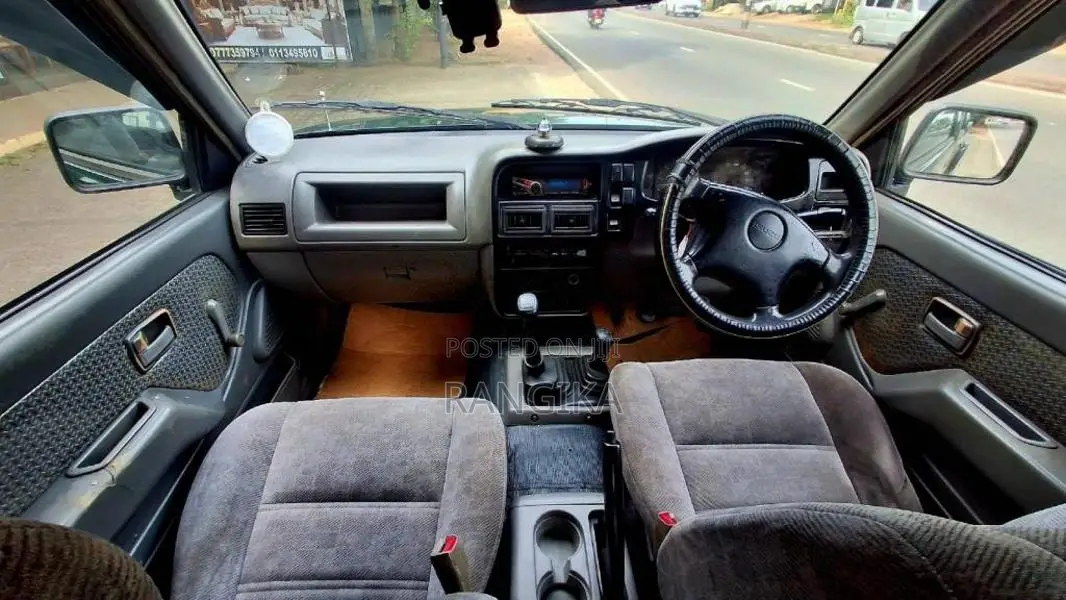 Isuzu KB 2000 Pickup (Used)