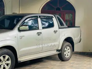 Toyota Hilux 2008 Pickup (Used)