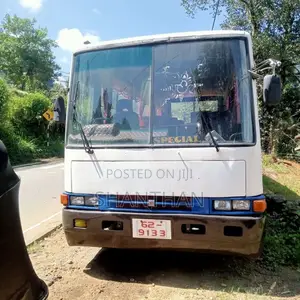 Isuzu Journey 1988 Bus (Used)
